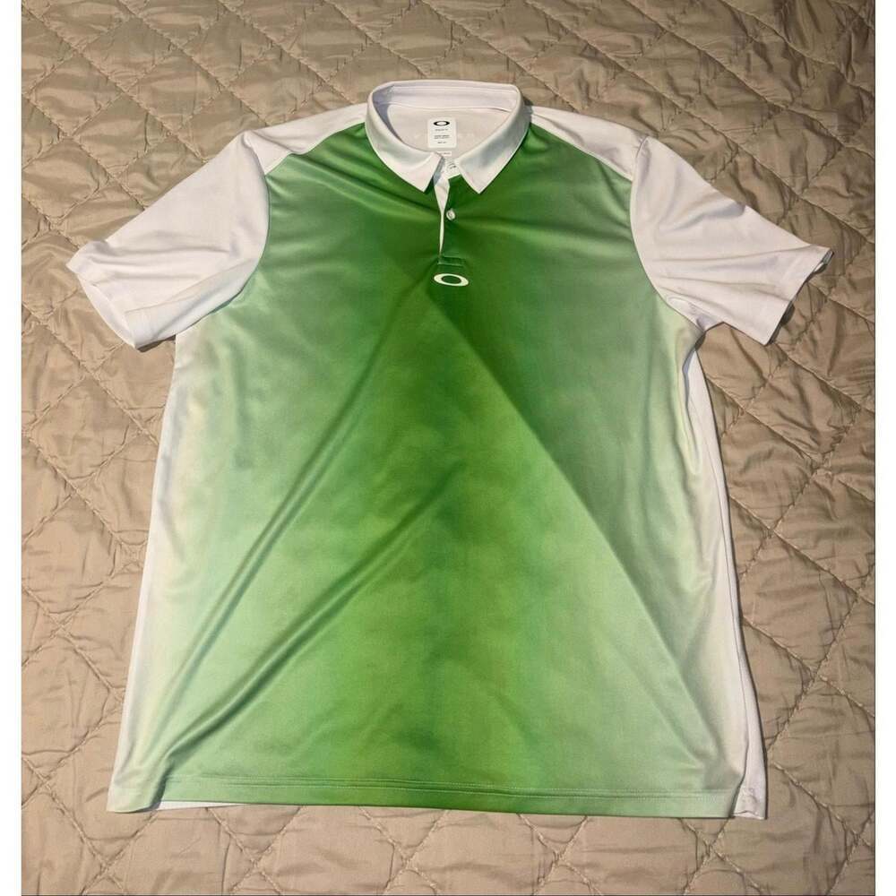 Oakley Men's Green and White Polo-shirts